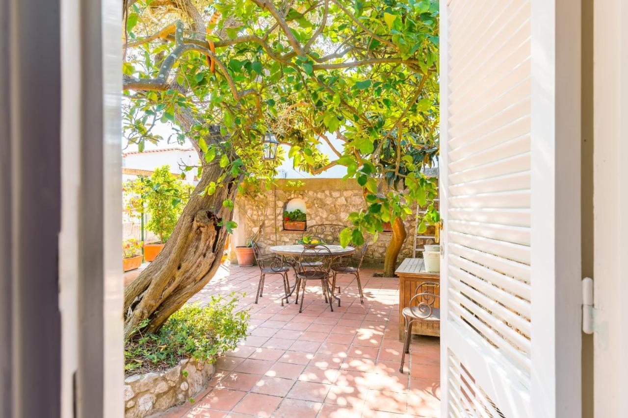 Capri Turquoise By Napoliapartments Eksteriør bilde