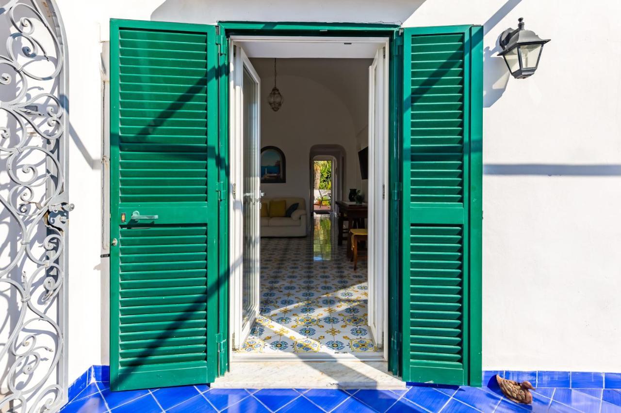 Capri Turquoise By Napoliapartments Eksteriør bilde