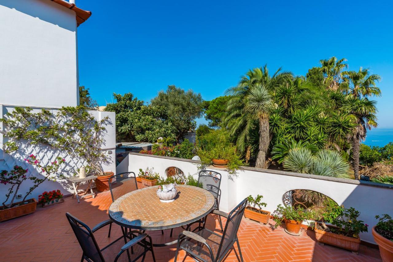 Capri Turquoise By Napoliapartments Eksteriør bilde